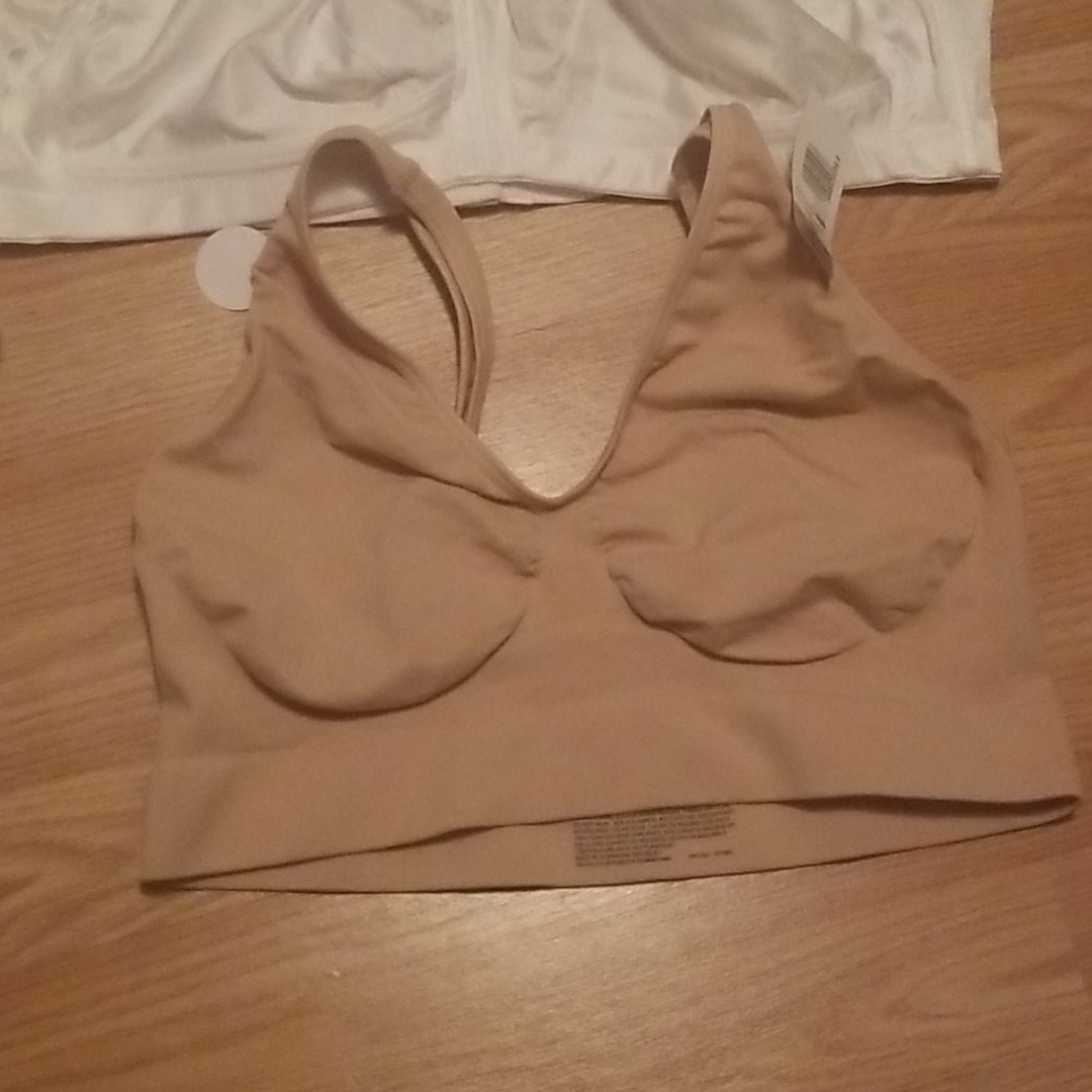 42 B wireless bra bundle - Picture 6 of 15